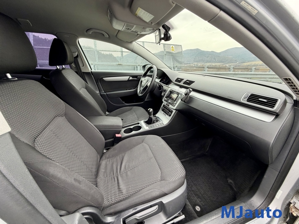 🔥 VOLKSWAGEN PASSAT COMBI 1.6 TDI Možná výmena/leasing - 6
