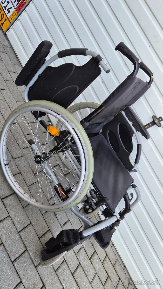 invalidny vozík 46cm odľahčený - 6
