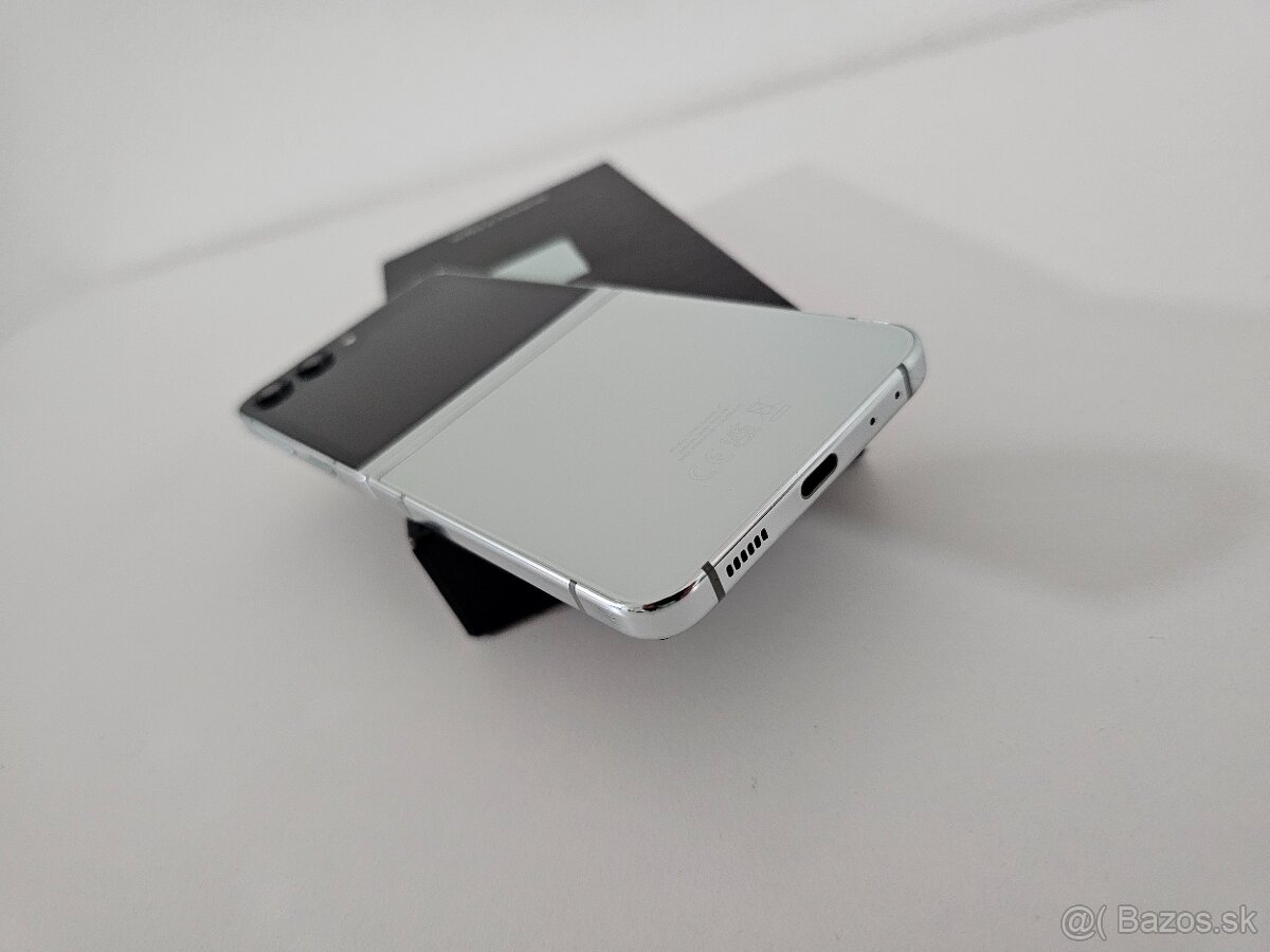 Samsung Galaxy Z Flip 5 256GB - 6