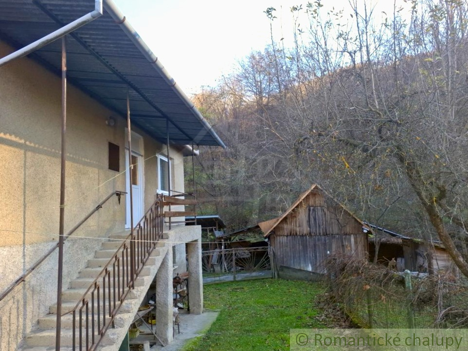 Exkluzívne - Slnečný dom pri potoku s veľkým pozemkom – id - 6