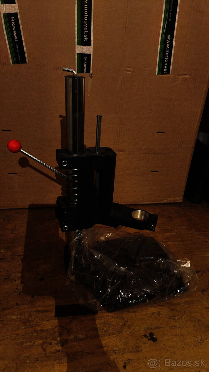 Stojan na vrtacku YATO - NOVY - 6