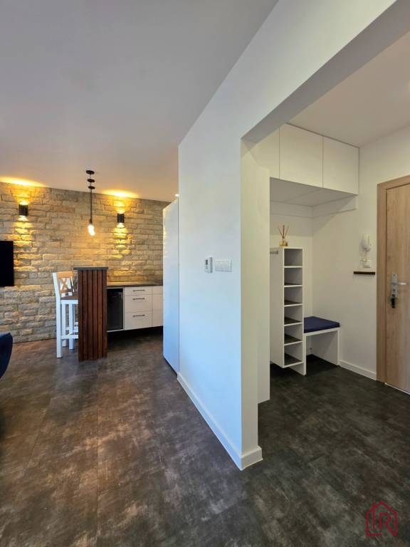 2 izbový, balkón, novostavba, dokončená, zariadená, park. mi - 6