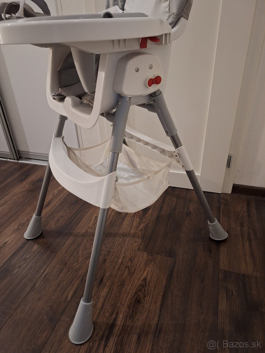 Pevná, stabilná jedálenska stolička - 6