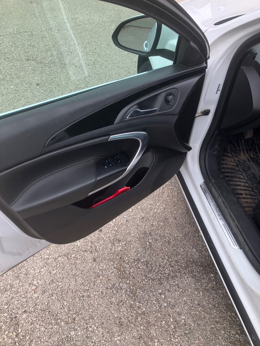 Opel Insignia tour 2012 96kw - 6