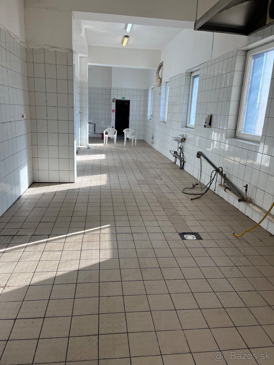 Na prenájom – viacúčelový priestor 400 m², Košice – Krivá 25 - 6