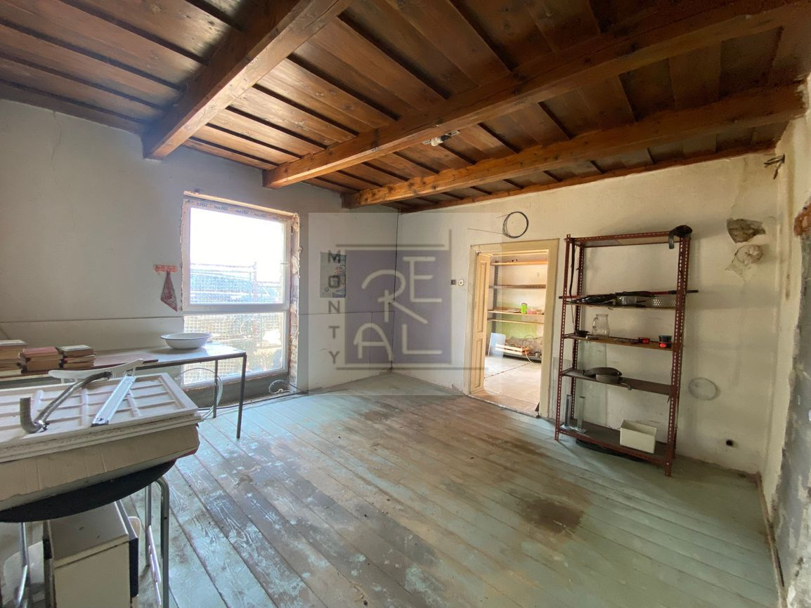 NA PREDAJ STARÝ DOM NITRIANSKE HRNČIAROVCE - 6