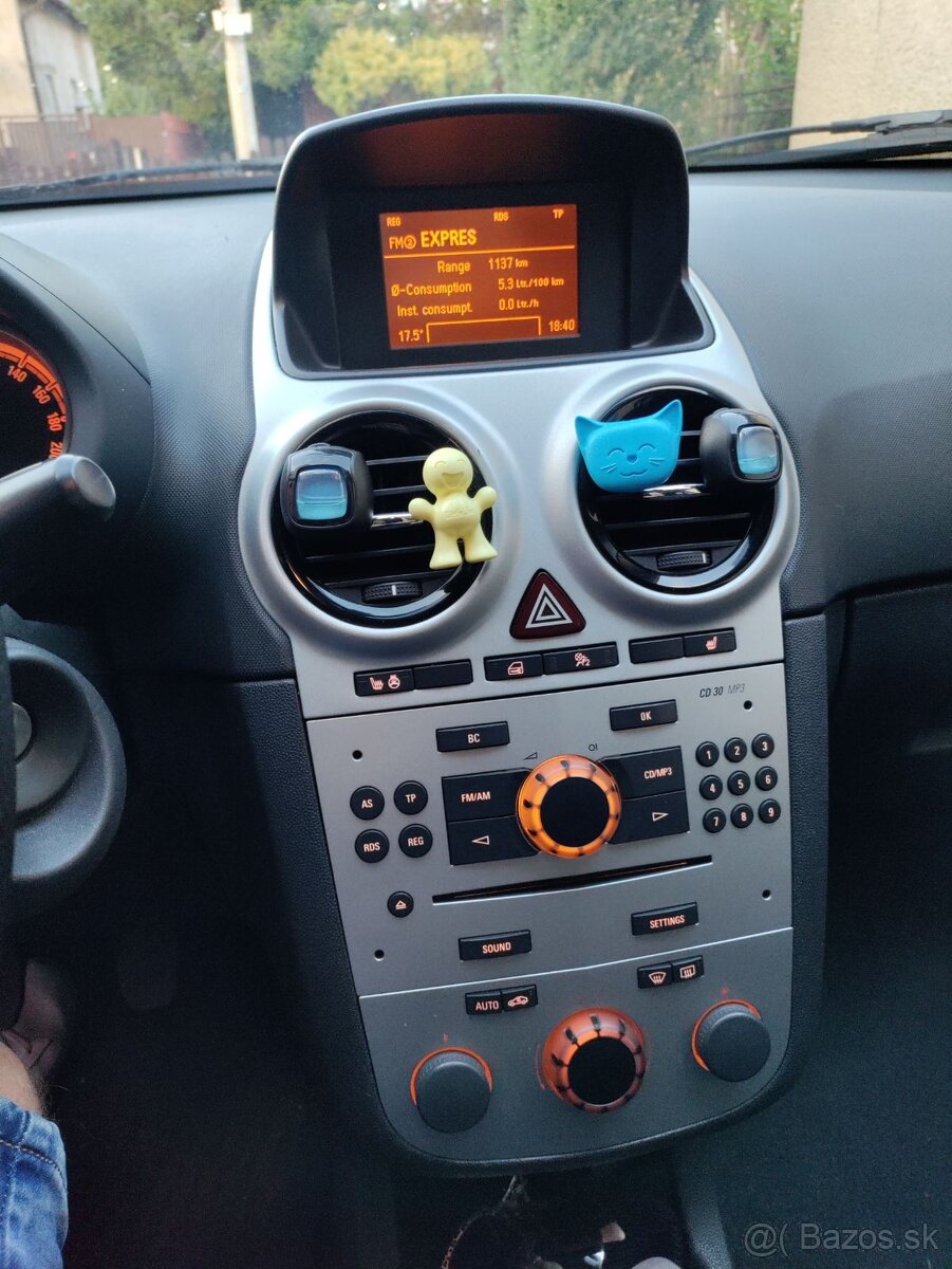 Predám Opel Corsa D - 6