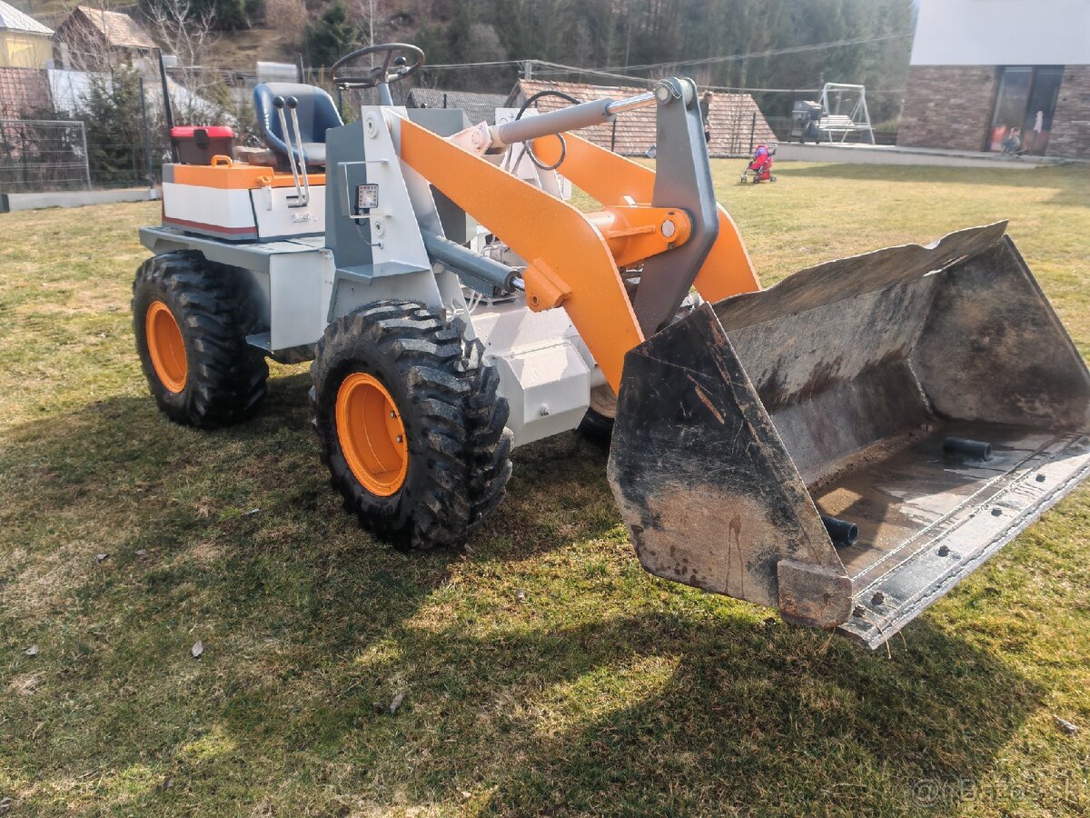 Japonský Nakladač TCM808 3,6T - 6