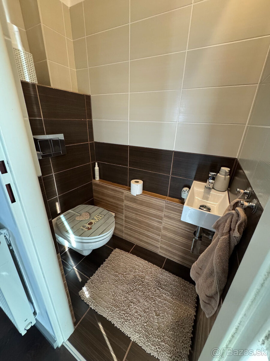 PREDAJ NÁDHERNÉHO 4-IZB. ZREKONŠTRUOVANÉHO BYTU S 2 BALKÓNMI - 6