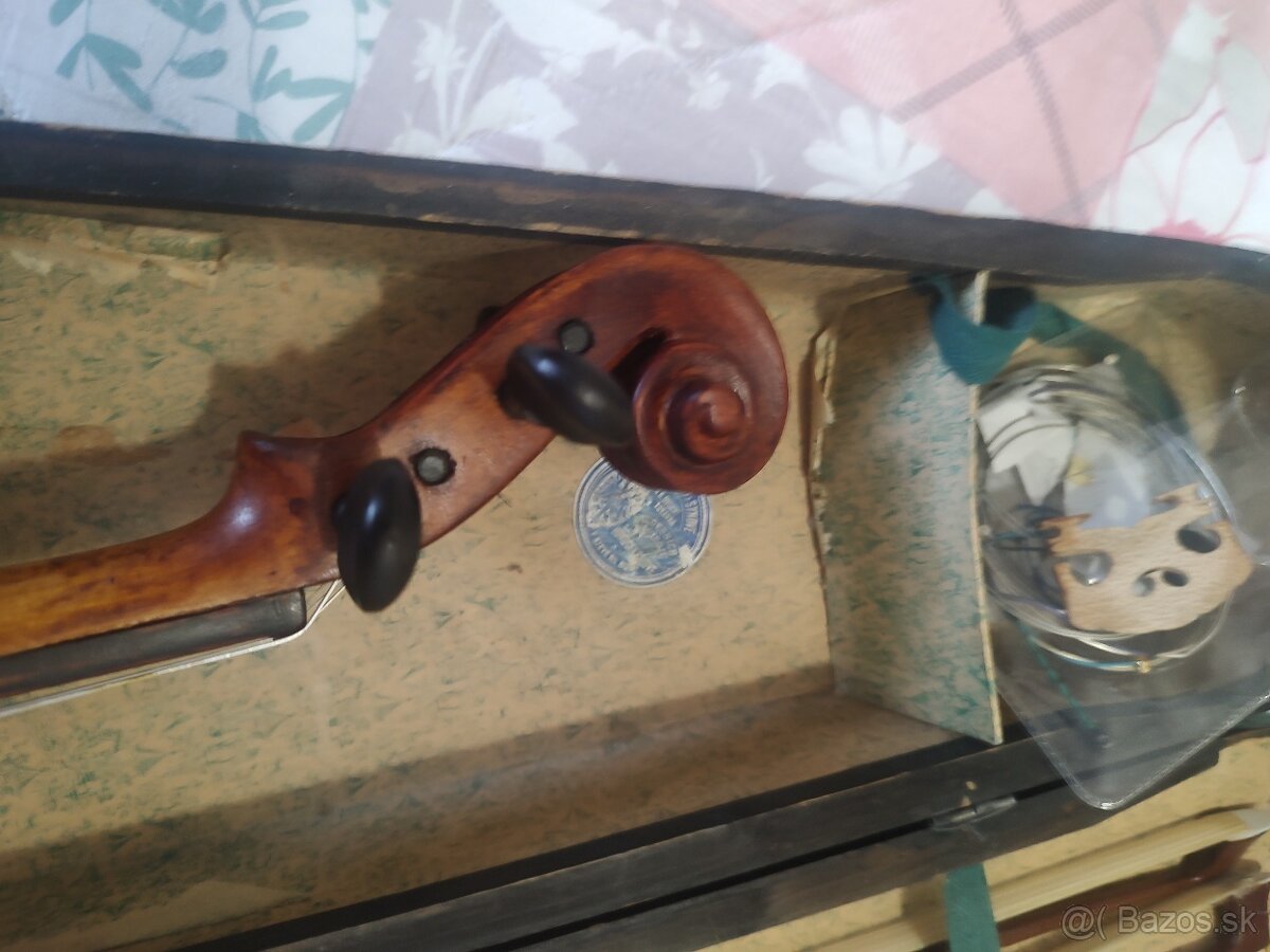 Predám staré značne,husle s kufrom. - 6
