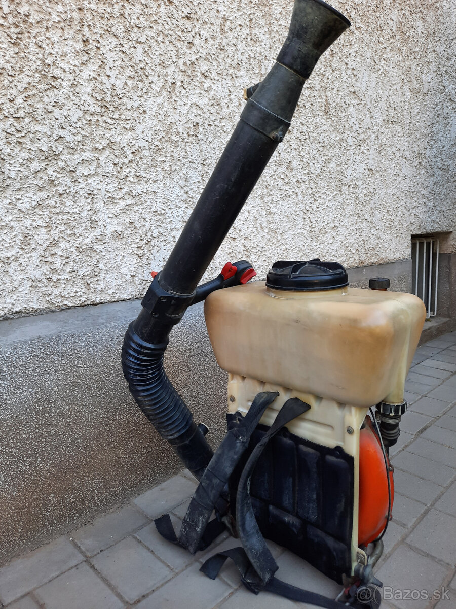 Motorový postrekovač Oleo Mac AM 150 - 6