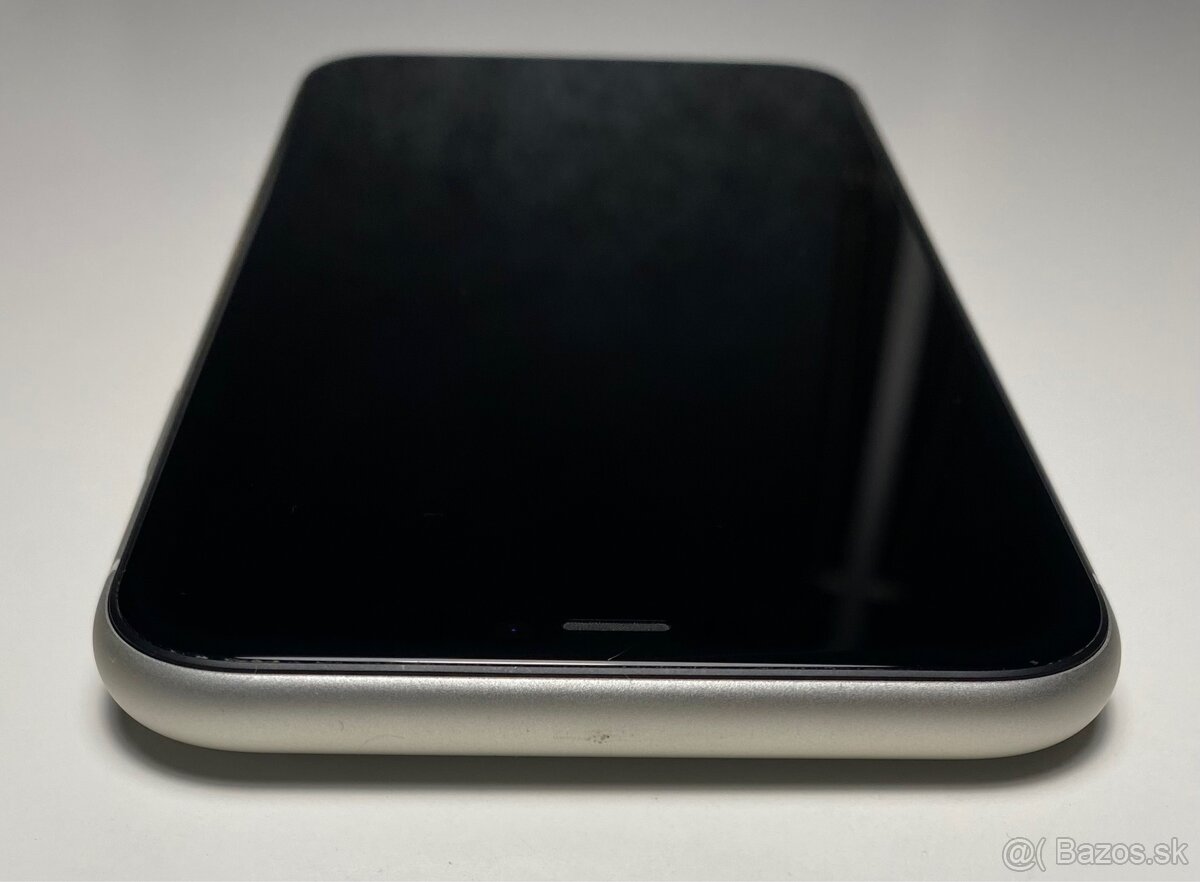 iPhone 11, batéria 84% - 6