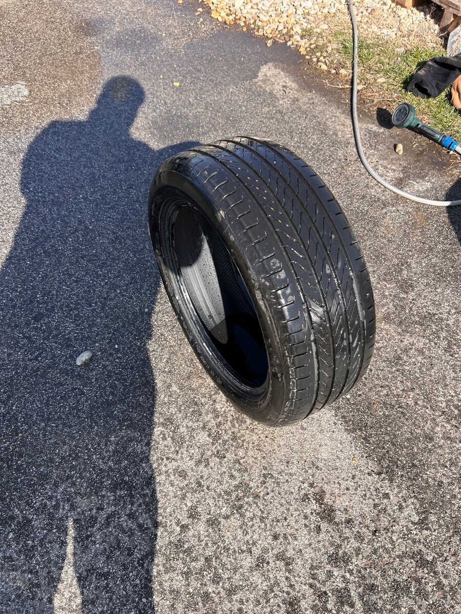 Continantal premium contact 215/50 R17 - 6