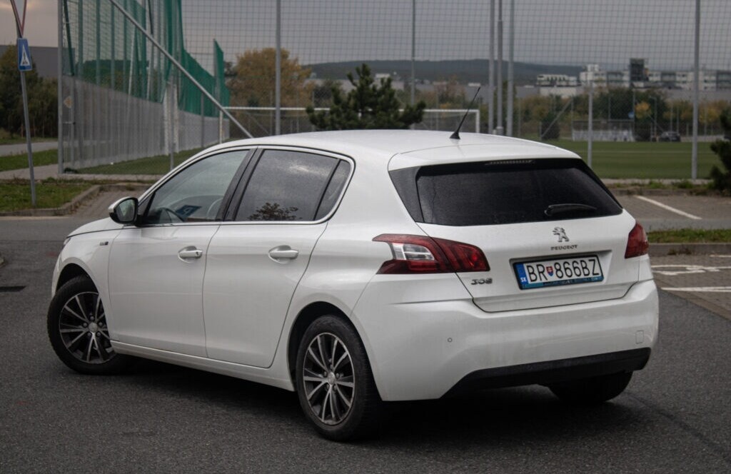 Peugeot 308 1.2 e-THP 130k Allure - 6