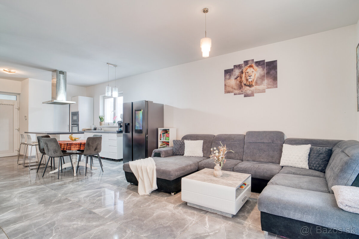 Na predaj priestranný 4-izbový rodinný dom v Bernolákove - 6