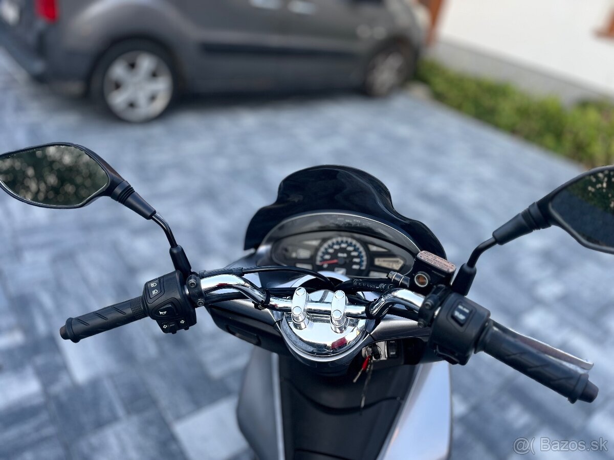 HONDA PCX 125cm3 - 6