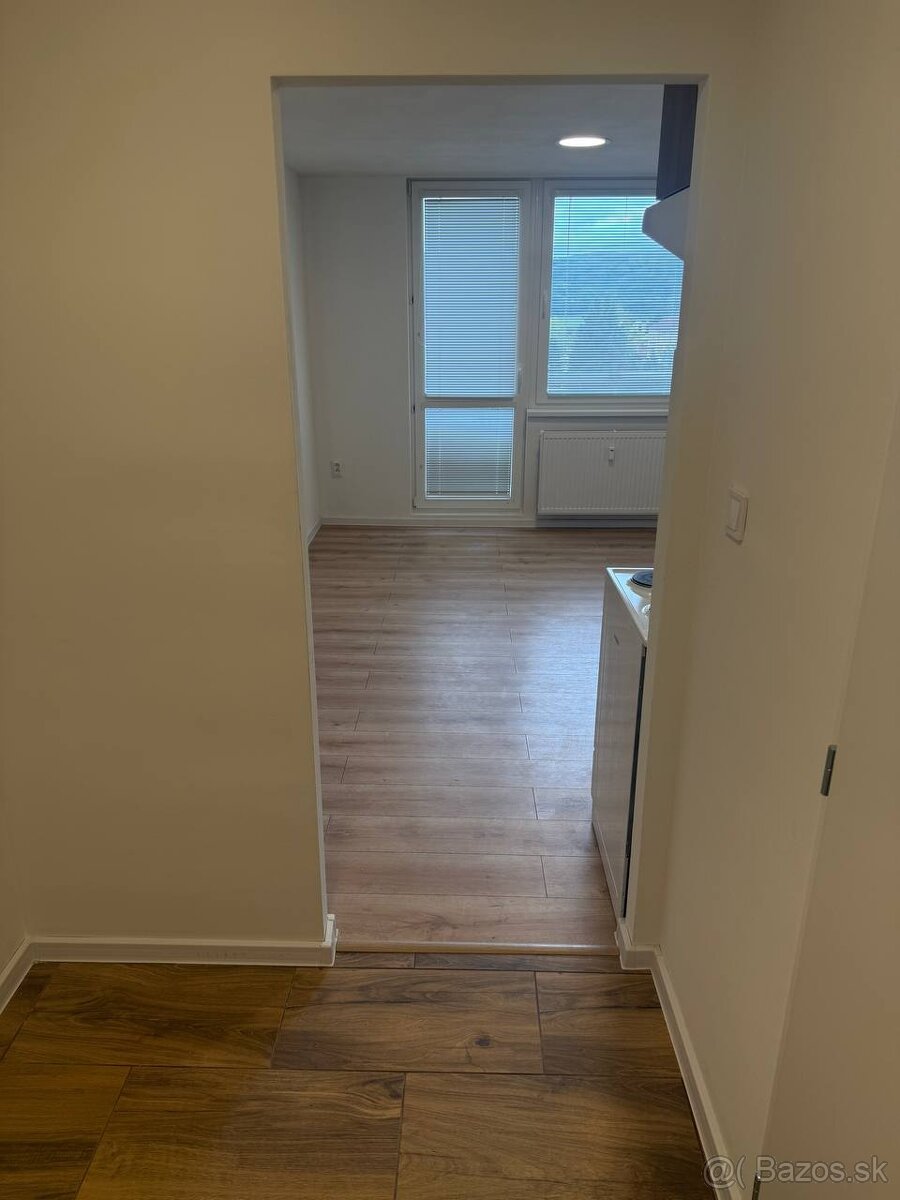 Ponúkame garsónku na prenájom v Žiari nad Hronom - 6
