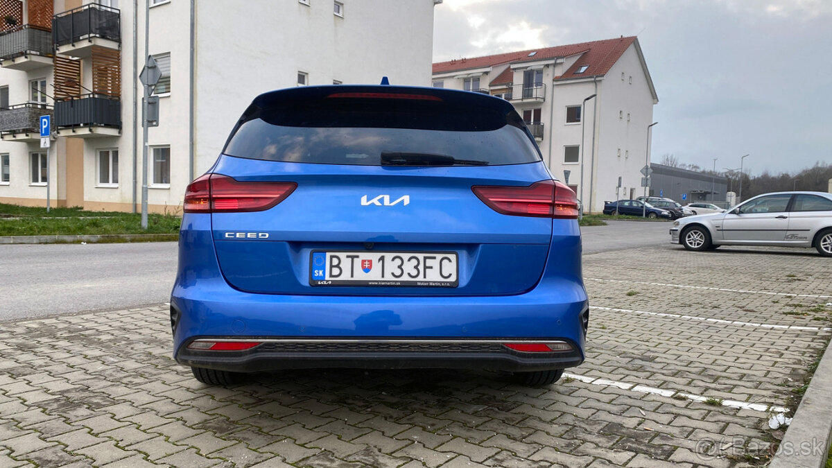 Kia Ceed SW 1.5 T-GDi Silver 118kW 6/2022 29000km TOP - 6