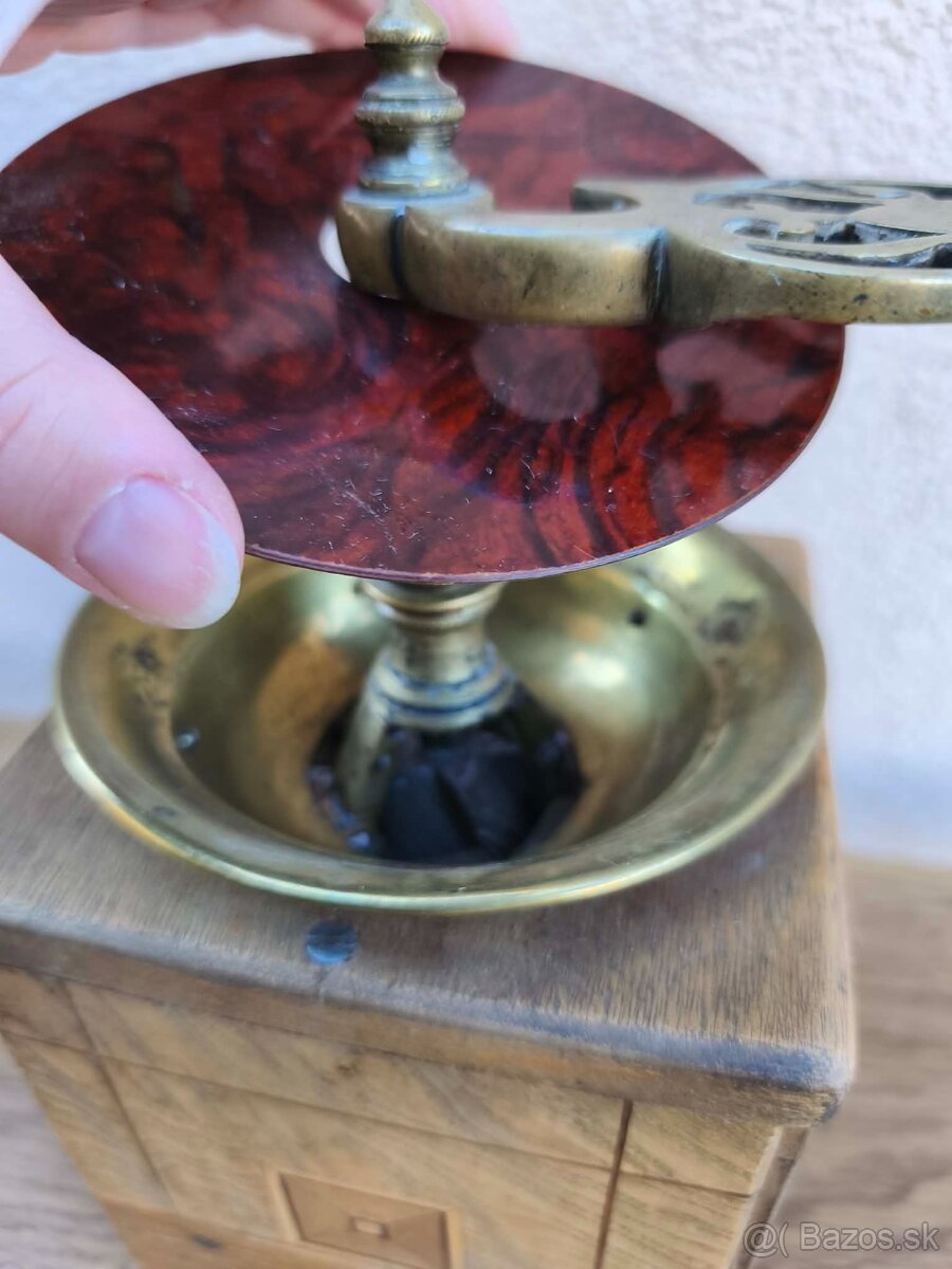 Veľké starožitné mlynčeky na kávu - 6