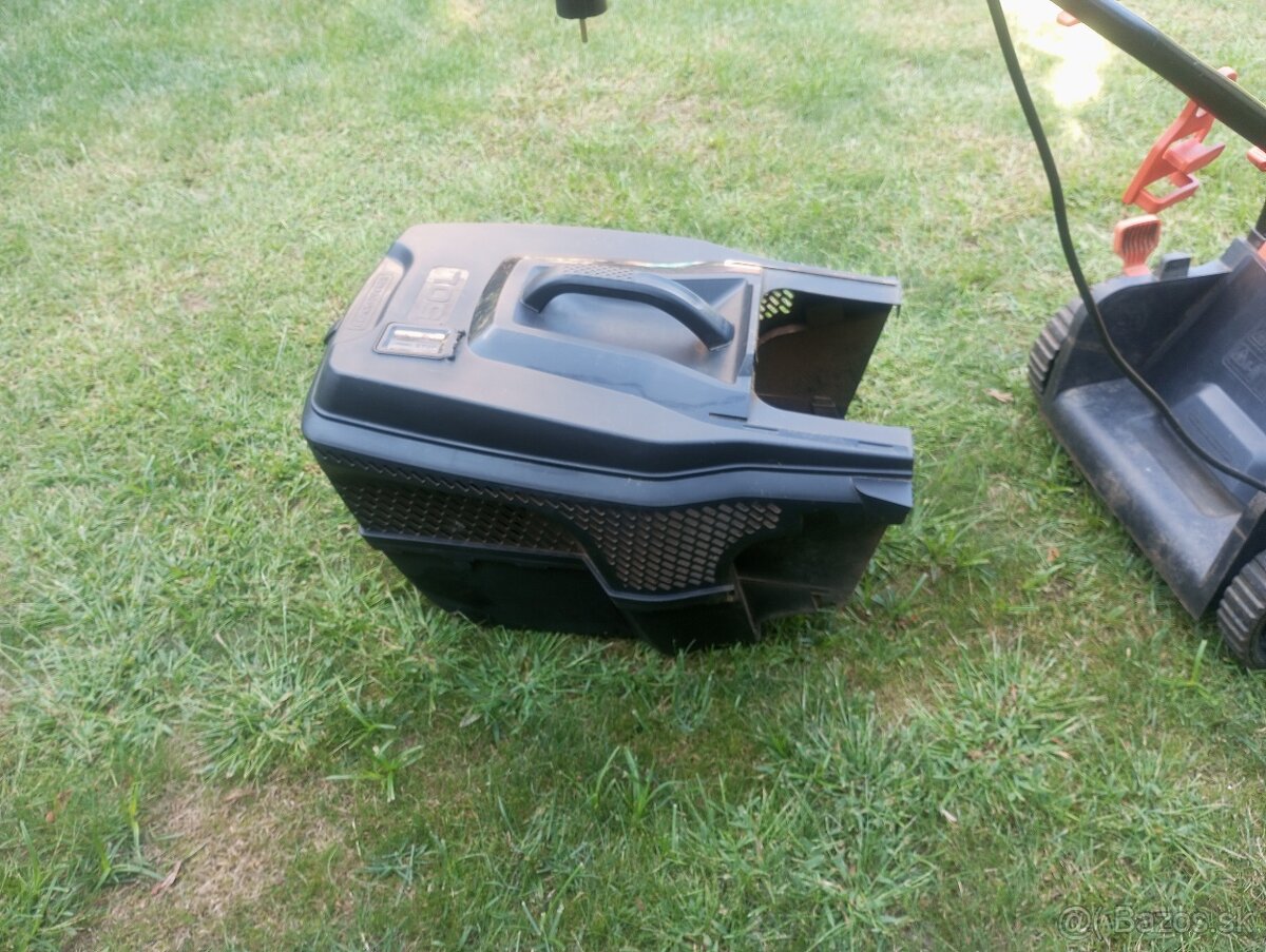 Predám kosačku Black & Decker - spálený motor - 6