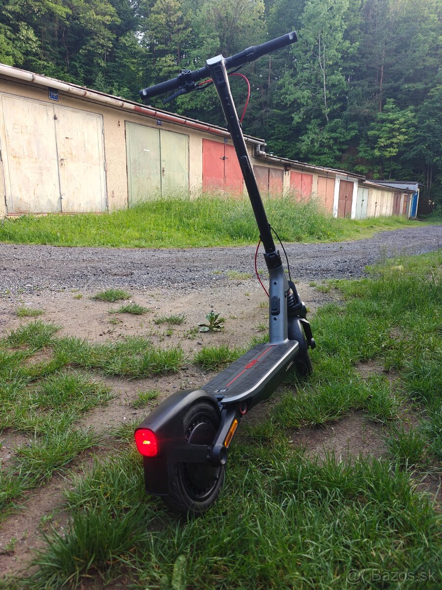 Elektrická kolobežka Segway - 6