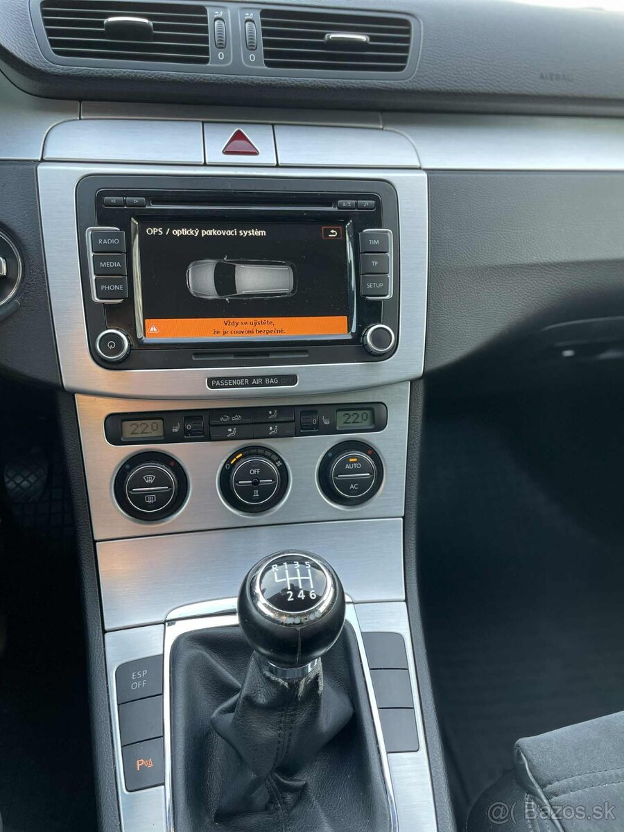 Volkswagen Passat Variant 2.0 tdi CR Highline 4motion - SK - 6