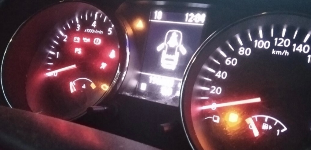 Vsetko komplet za 200e Nissan Qashqai 1.6 Benzín - 6