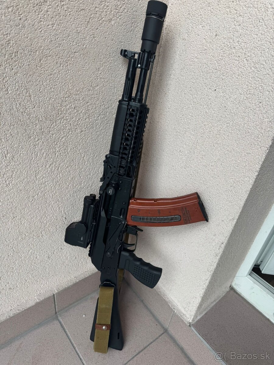 AK74 bakelitové zásobníky UA - 6