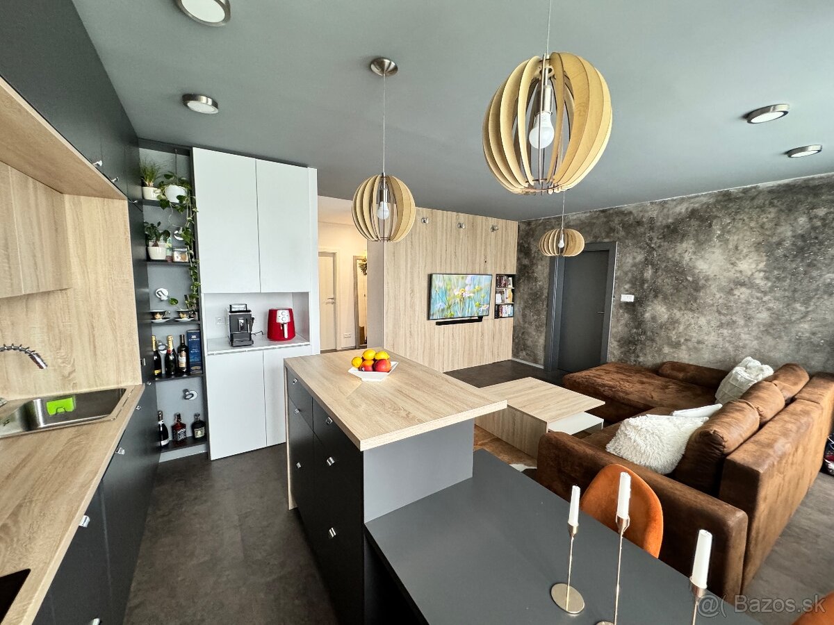 Prenájom - Nadštandardne zariadený 3 izbovy byt s loggiou - 6