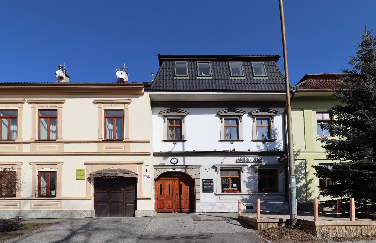 ZNÍŽENA CENA Rodinného domu na Velickom námestí, Poprad - 6