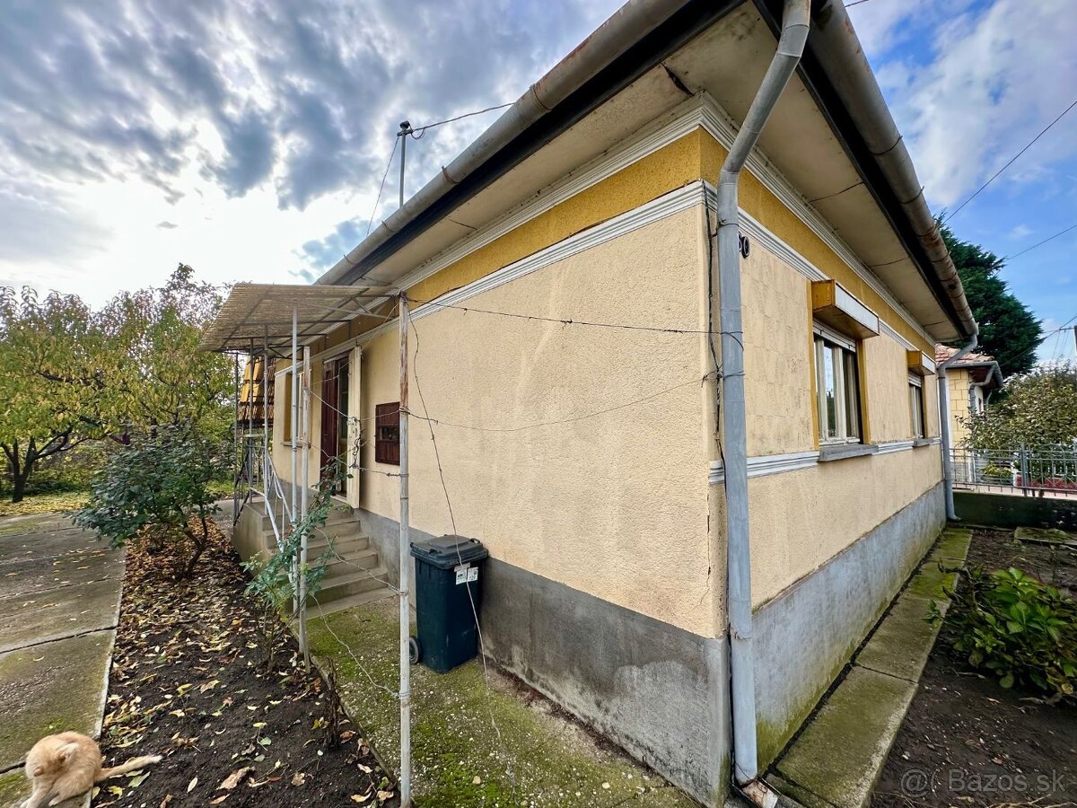 MAĎARSKO - ENCS PEKNÝ TROJIZBOVÝ DOM S ROZLOHOU 80 M2 A PEK - 6