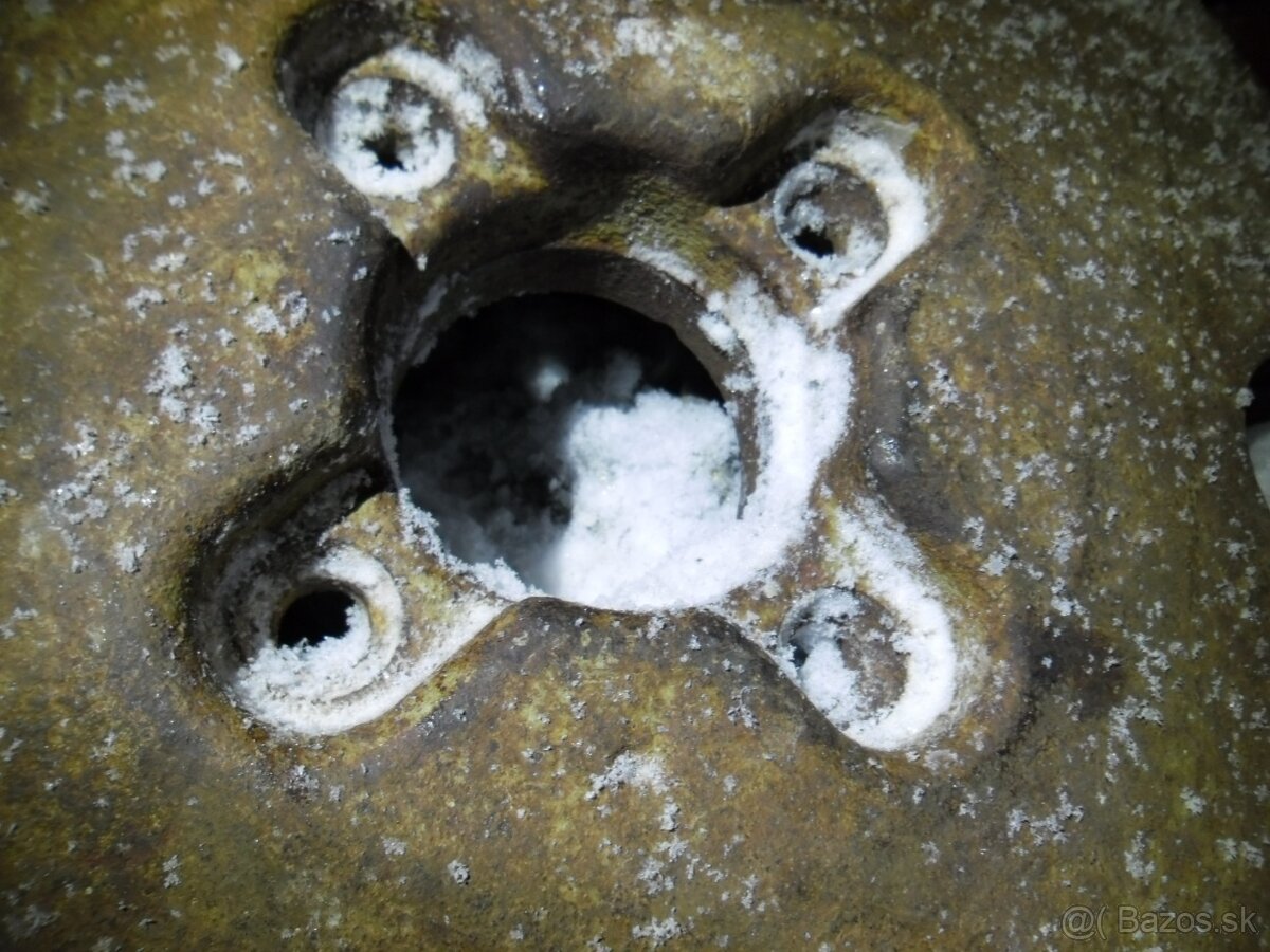 Predám závažie do predných kolies na ZETOR 25, MAJOR 30 - 6