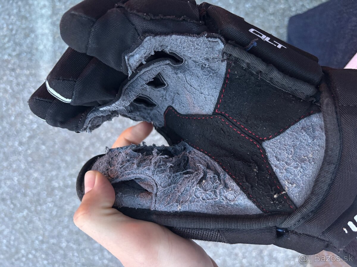 Hokejová výstroj - 6