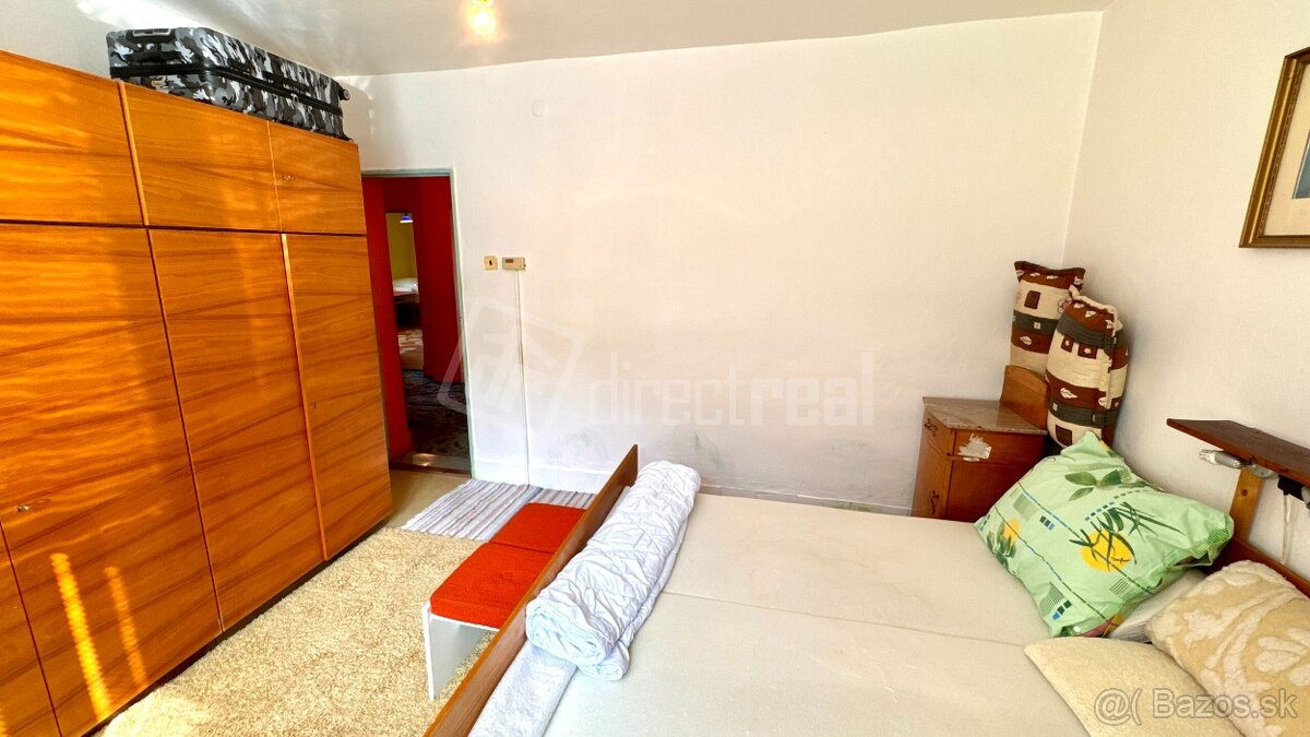 Rodinný dom s 2 bytovými jednotkami so slnečným pozemkom na - 6