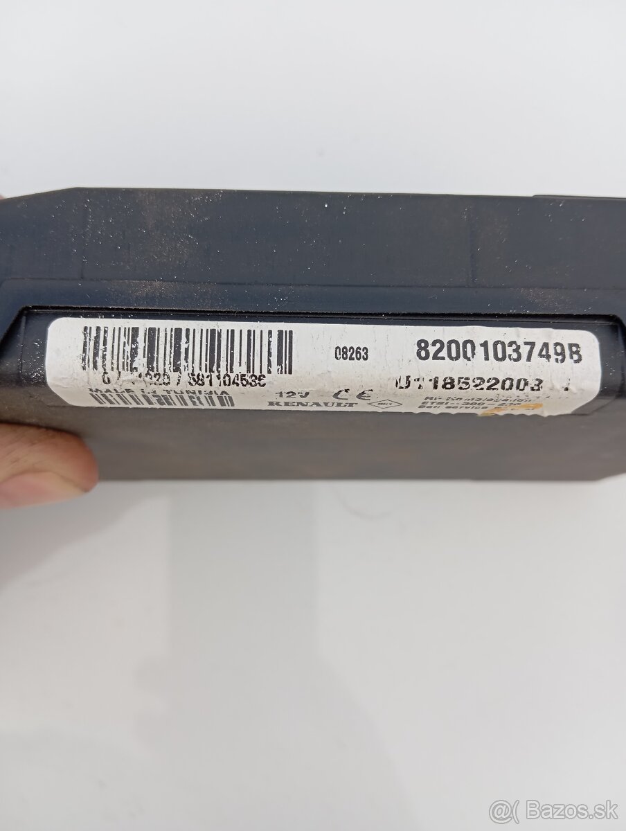 riadiaca jednotka centralu s kľúčom Renault Thália rok 2011 - 6