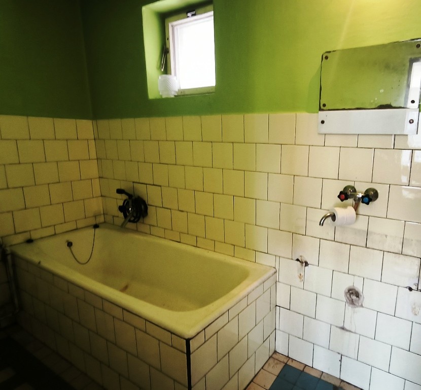 LIPOVANY -2-izbový víkendový domček na pozemku 1281 m2 - 6