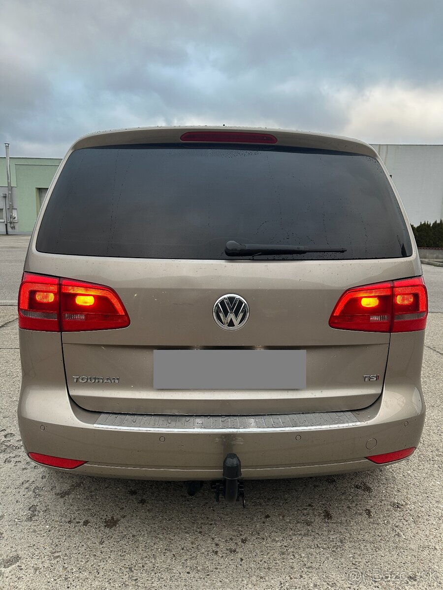 Volkswagen Touran 1.4 TSI Highline 7 miest + Ťažné - 6
