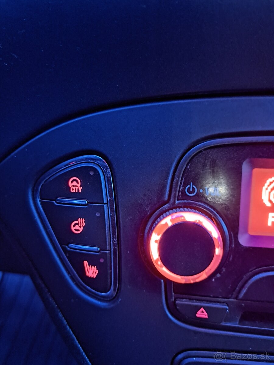 Opel corsa 1.4 i drive - 6