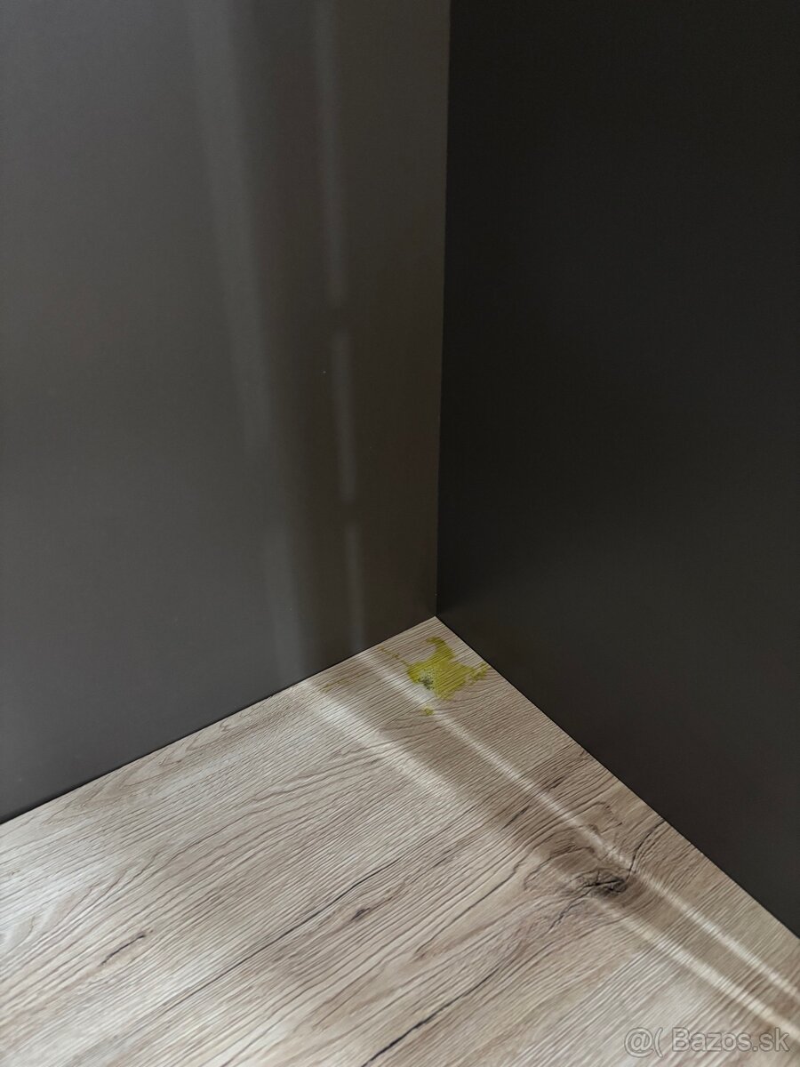 Šatníková skriňa - 6