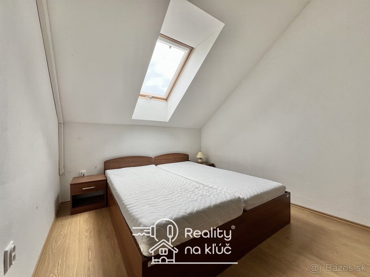 Na predaj dva zariadené 2-izbové apartmánové byty s balkónom - 6