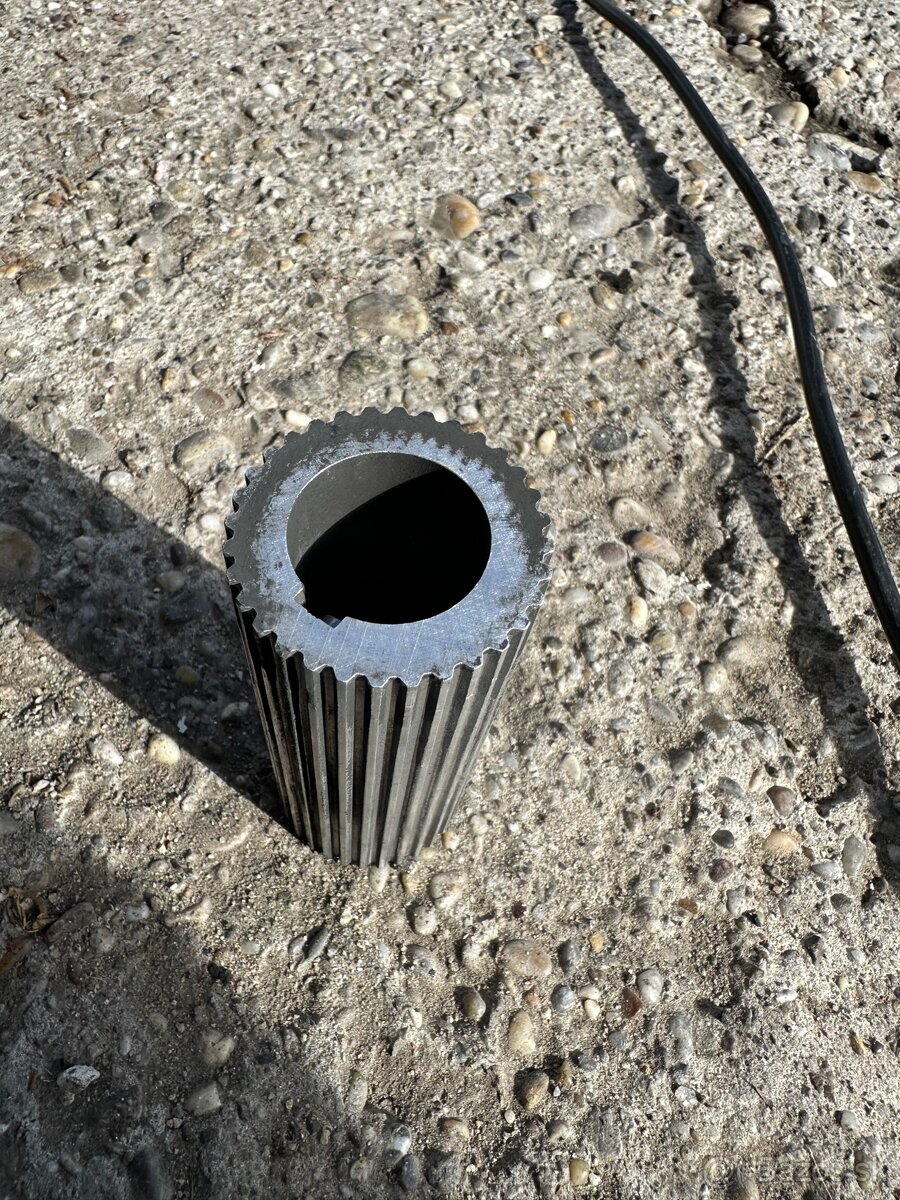 Predám priemyselný pohon na sekčnú bránu - 6