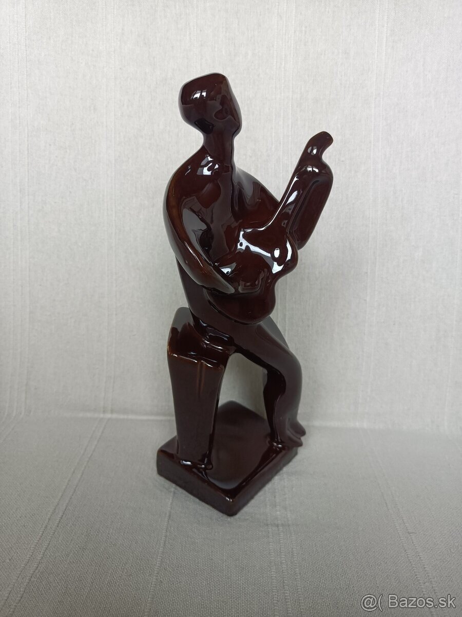 Porcelánová soška gitarista brusel - 6