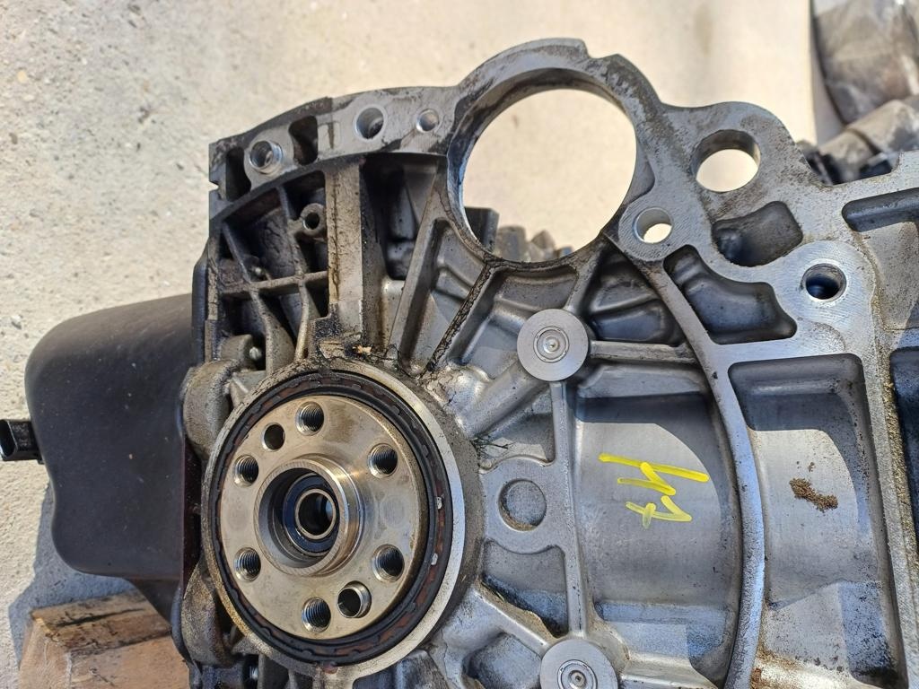 Hlava valcov BMW 1 E81 E82 E87 (2005-2011) 1.6 benzín - 6