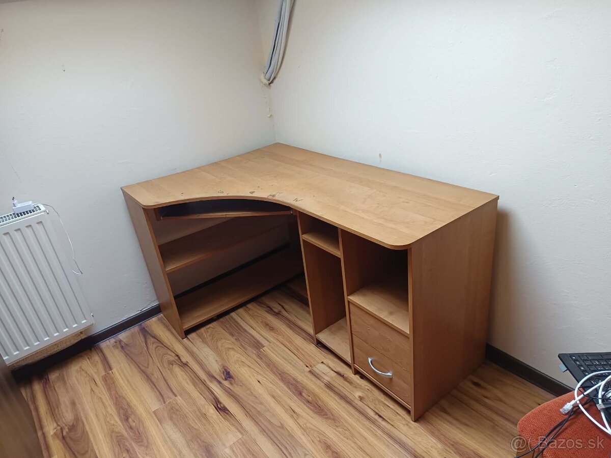 Pc rohový stolík. - 6