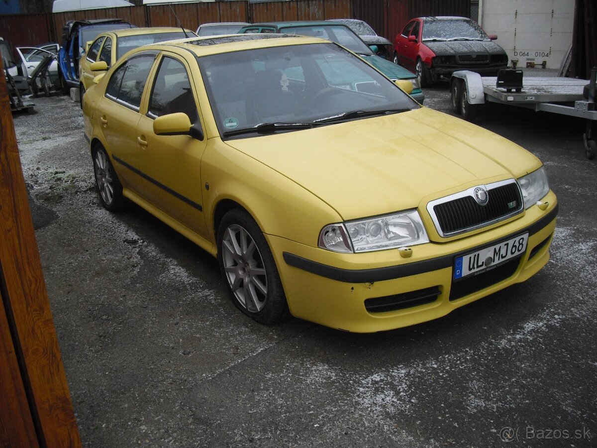 Skoda Octavia RS1 - 6