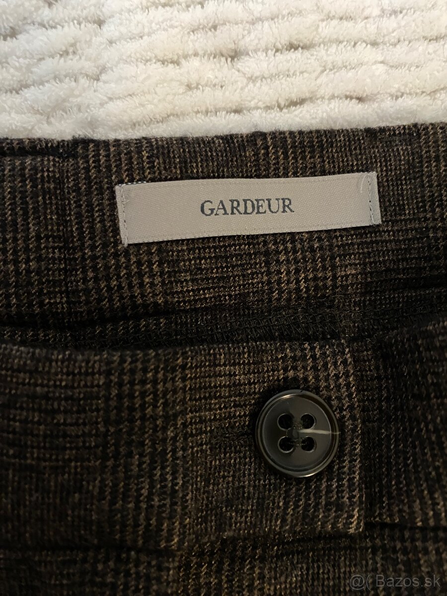 KOSTÝMOVÉ NOHAVICE - 6