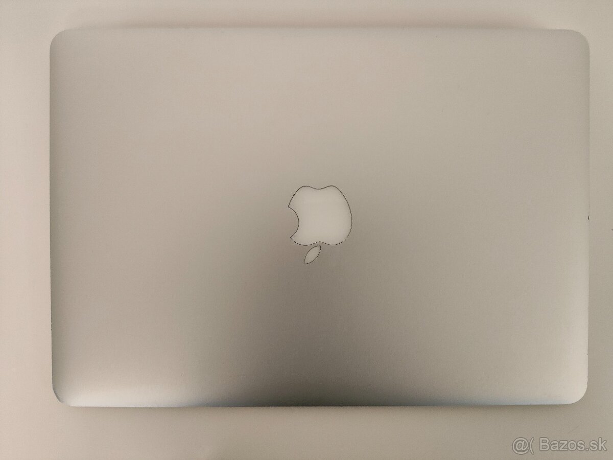 MacBook Air 2017 | i5 • 8GB • 256GB - 6