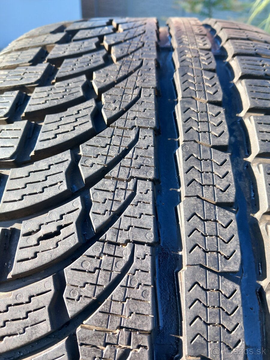 235/40 r18 zimne pneumatiky - 6