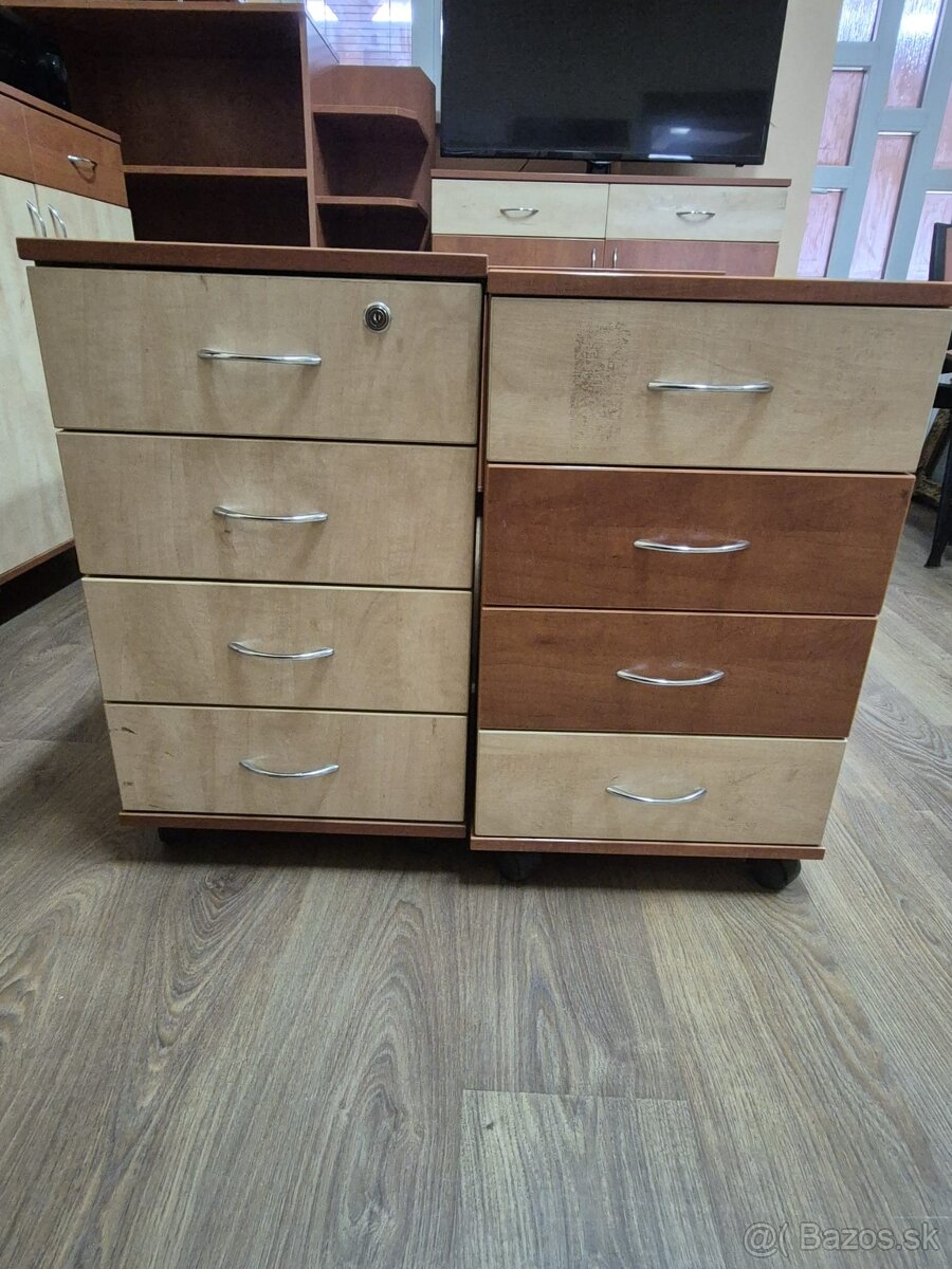 Predám kancelársky nábytok zo zrušenej prevádzky - 6