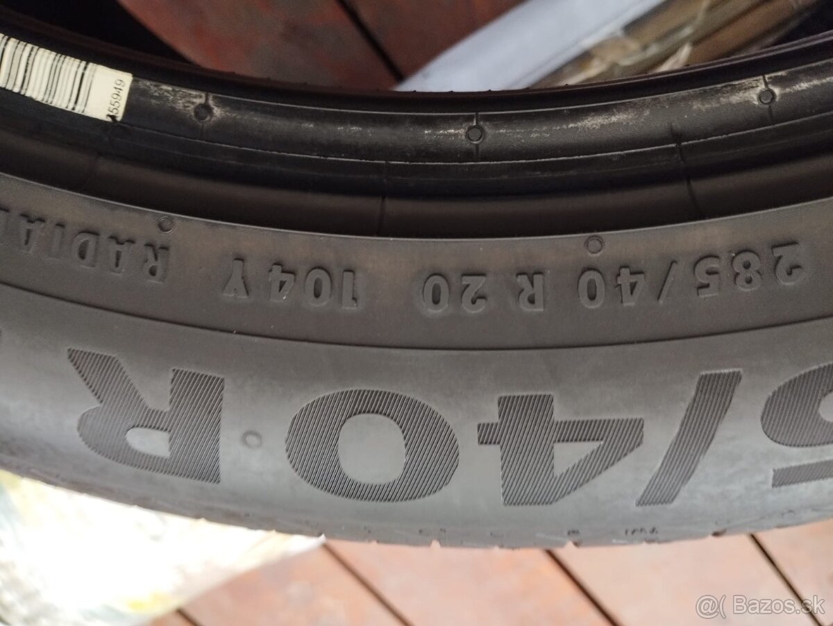 285 40 R20 Continental letni 5mm - 6